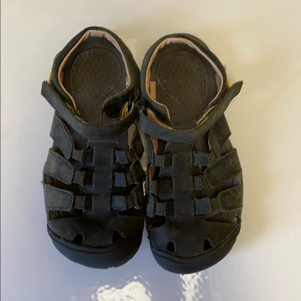 Kids Keen sandals size 12